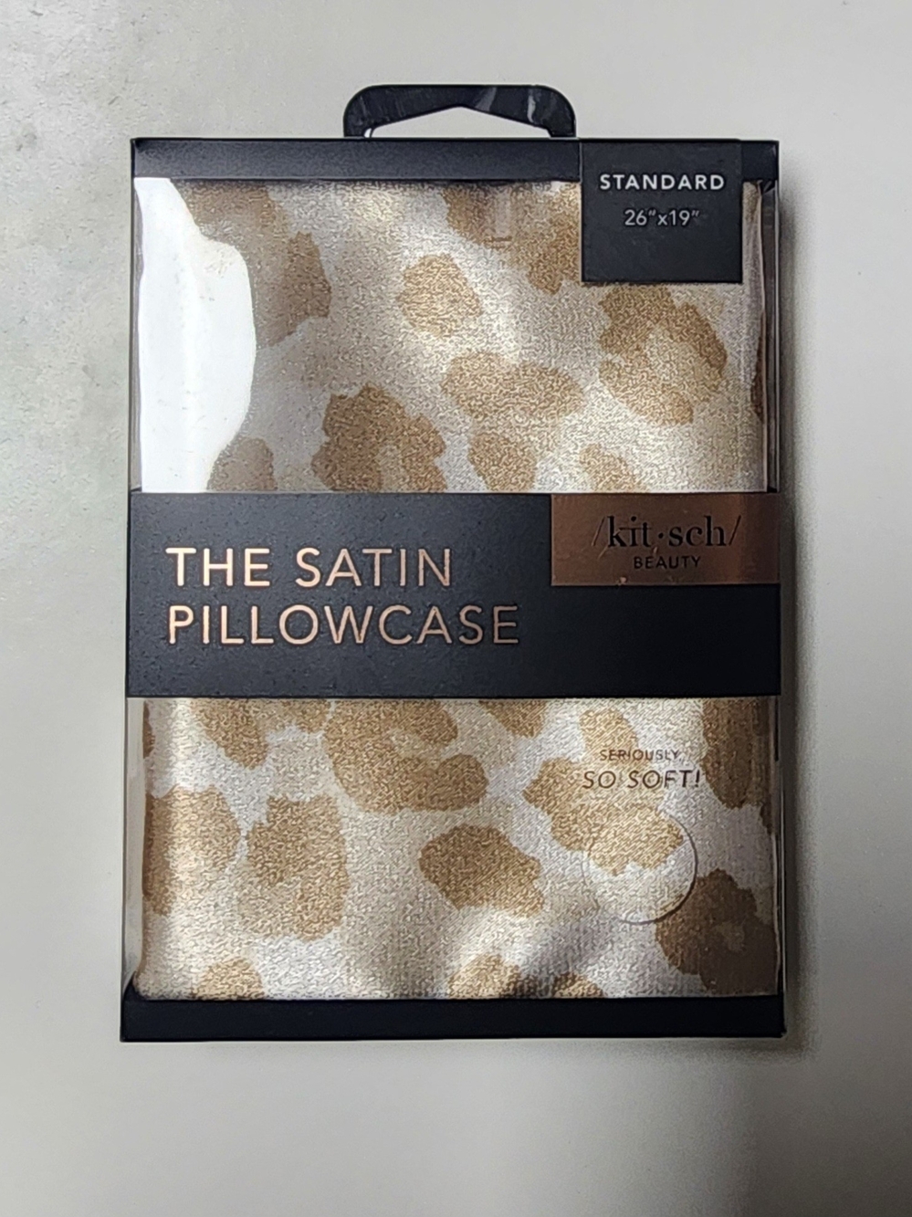 💋 Kitsch Satin Pillowcase in Gold Leopard Print